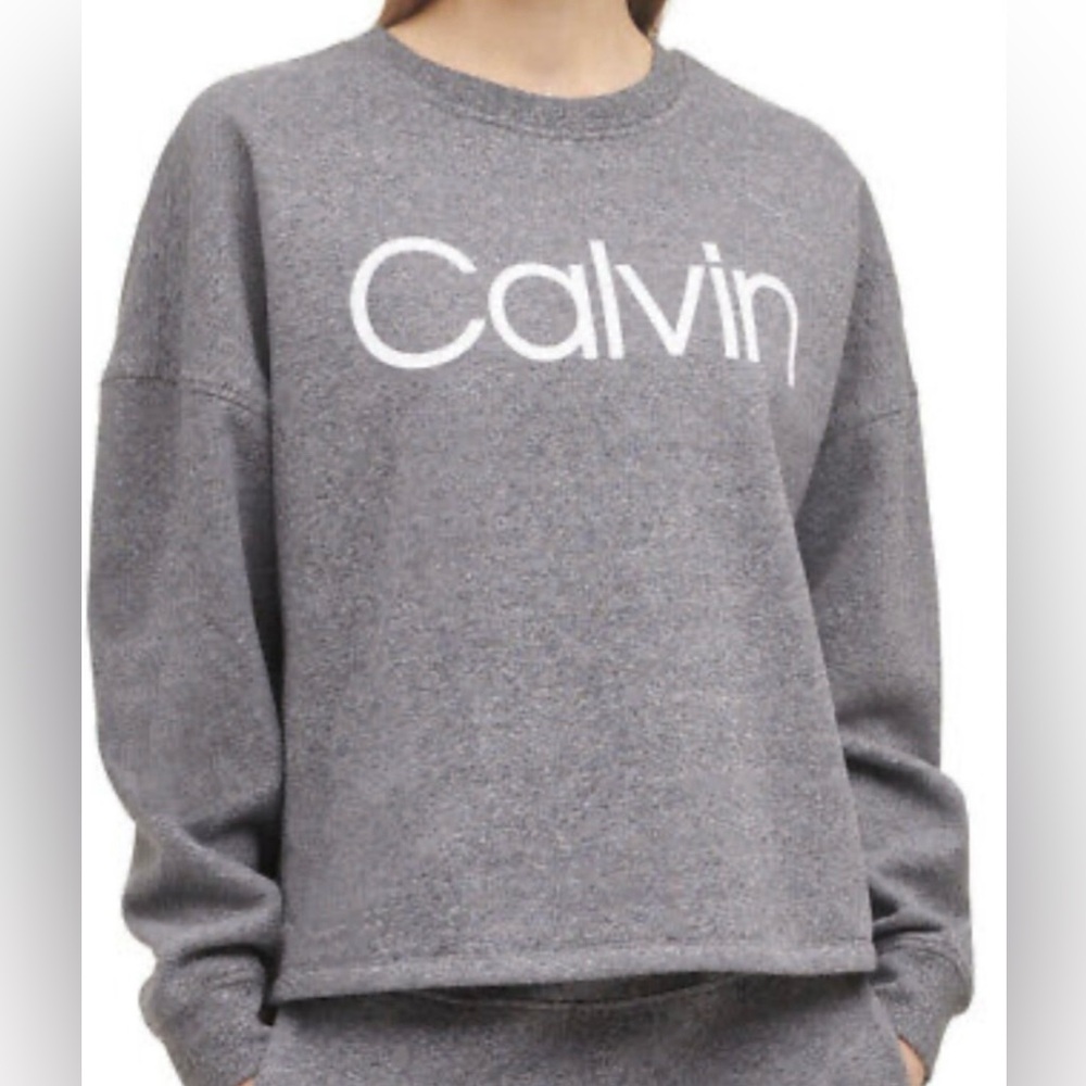 Calvin Klein Woman’s Semi-Cropped Drop Shoulder Fleece Lined Sweatshirt